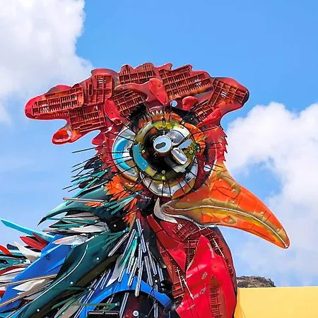 Rooster Hotel 3*